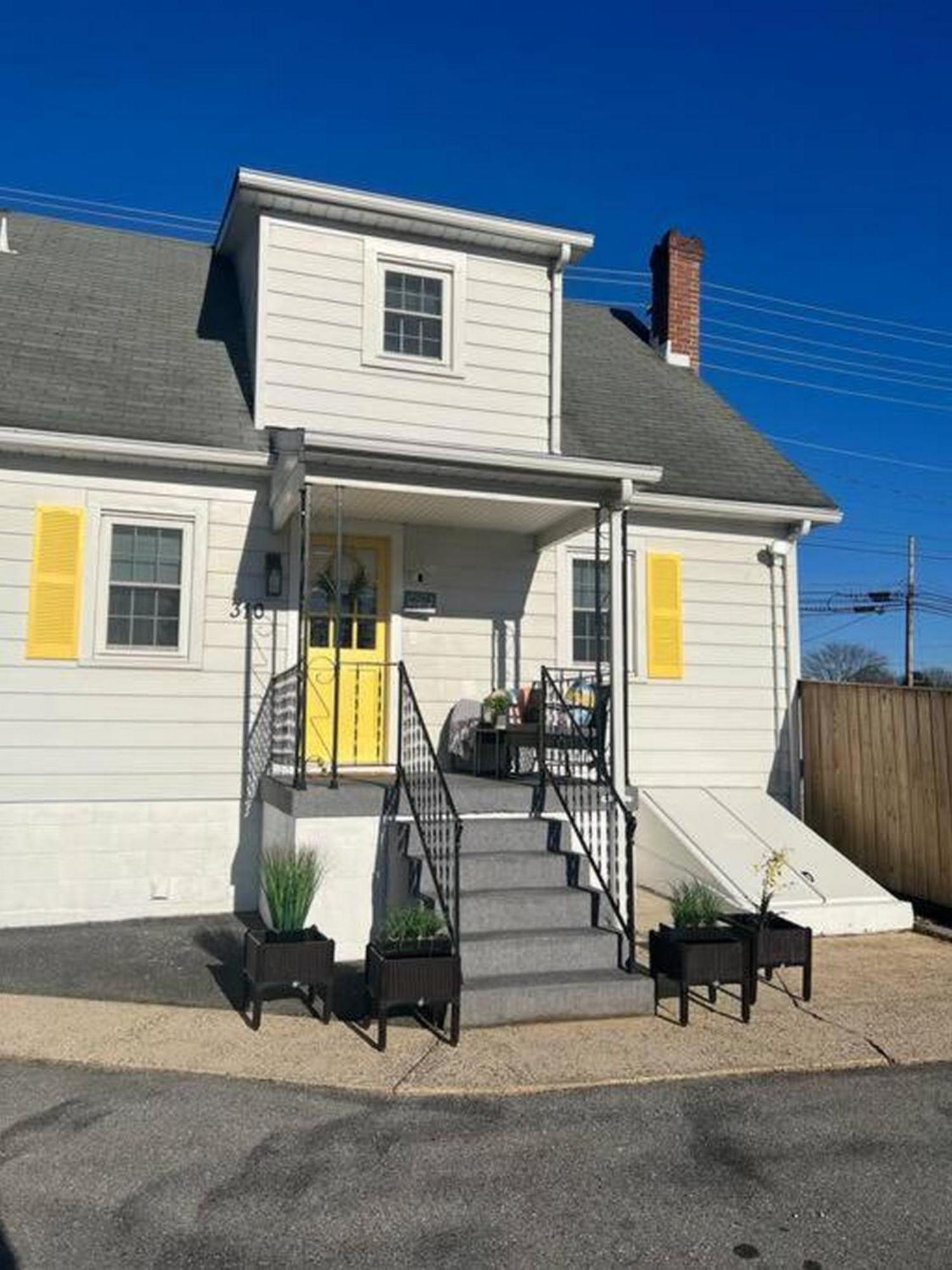 Patty'S Place In Downtown Frederick Exterior photo